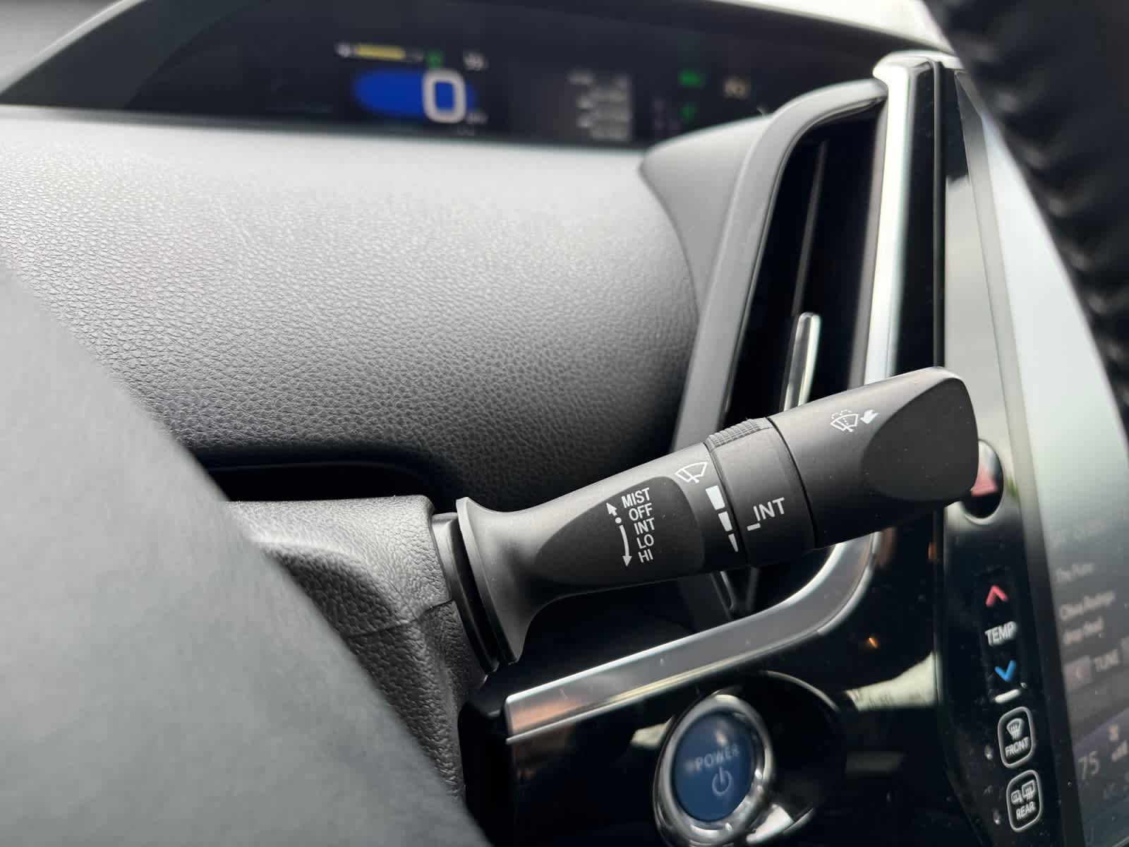 Used 2018 Toyota Prius Prime Premium FWD image 19