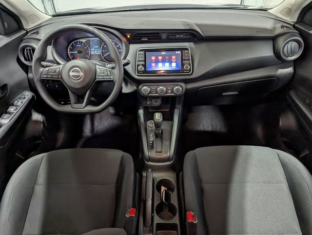 Used 2025 Nissan Kicks Play S image 10