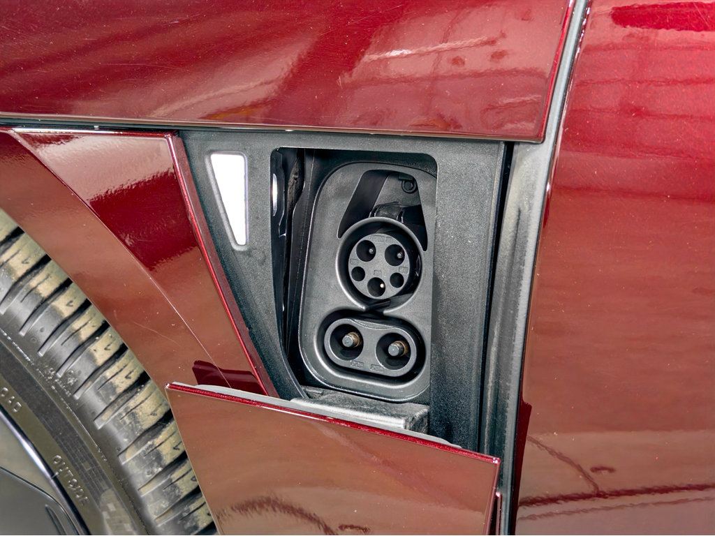 Used 2025 Lucid Air Pure image 5