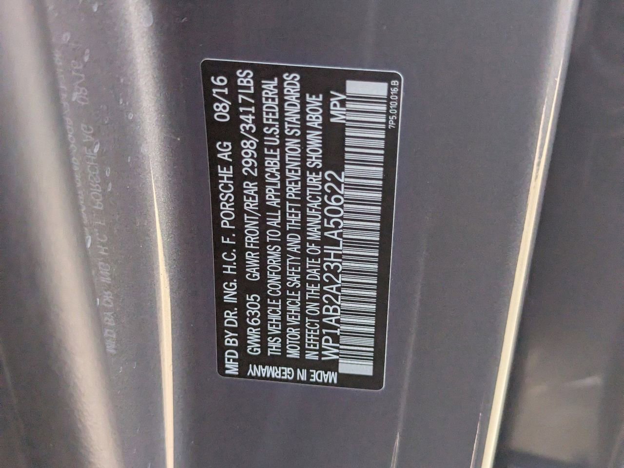 Used 2017 Porsche Cayenne S w/ Premium Package AWD/4WD image 34