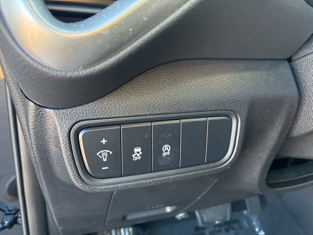 Used 2025 Kia Soul LX FWD image 23