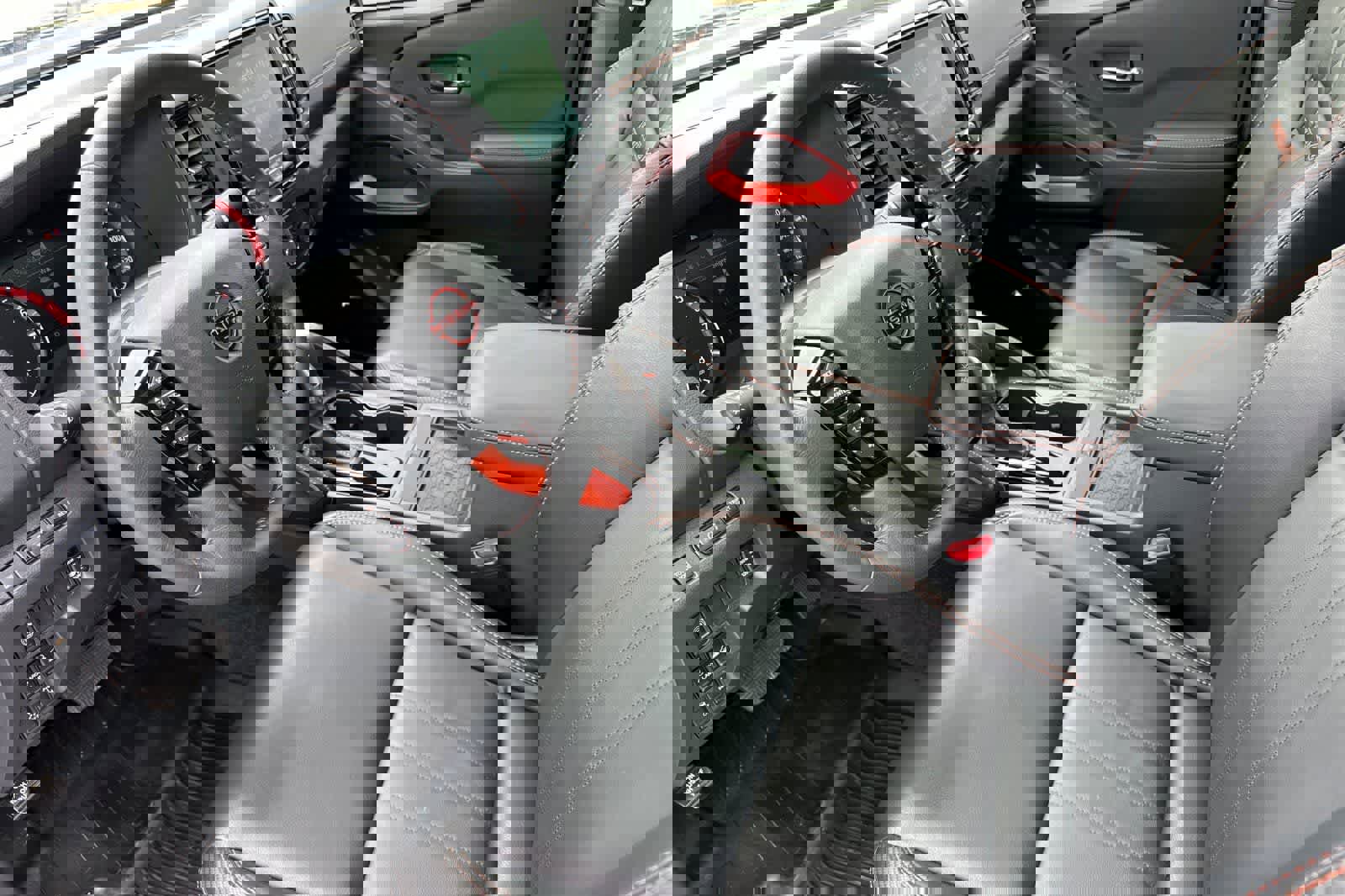 Used 2023 Nissan Frontier PRO-4X w/ Pro-4X Premium Package image 11