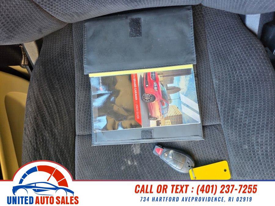Used 2014 Dodge Grand Caravan American Value Package w/ UConnect Hands-Free Group FWD image 18