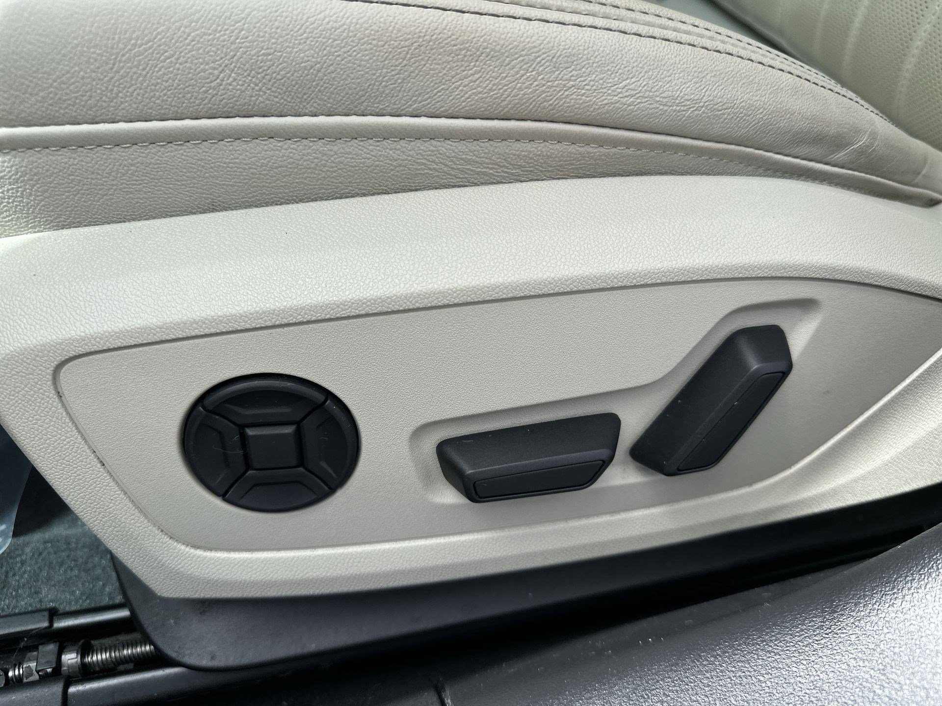 Used 2023 Audi A6 Premium Plus image 14