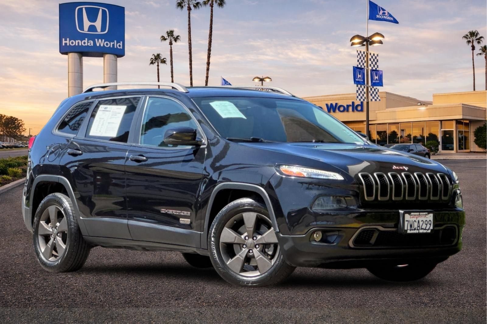 Used 2016 Jeep Cherokee 75th Anniversary FWD image 2