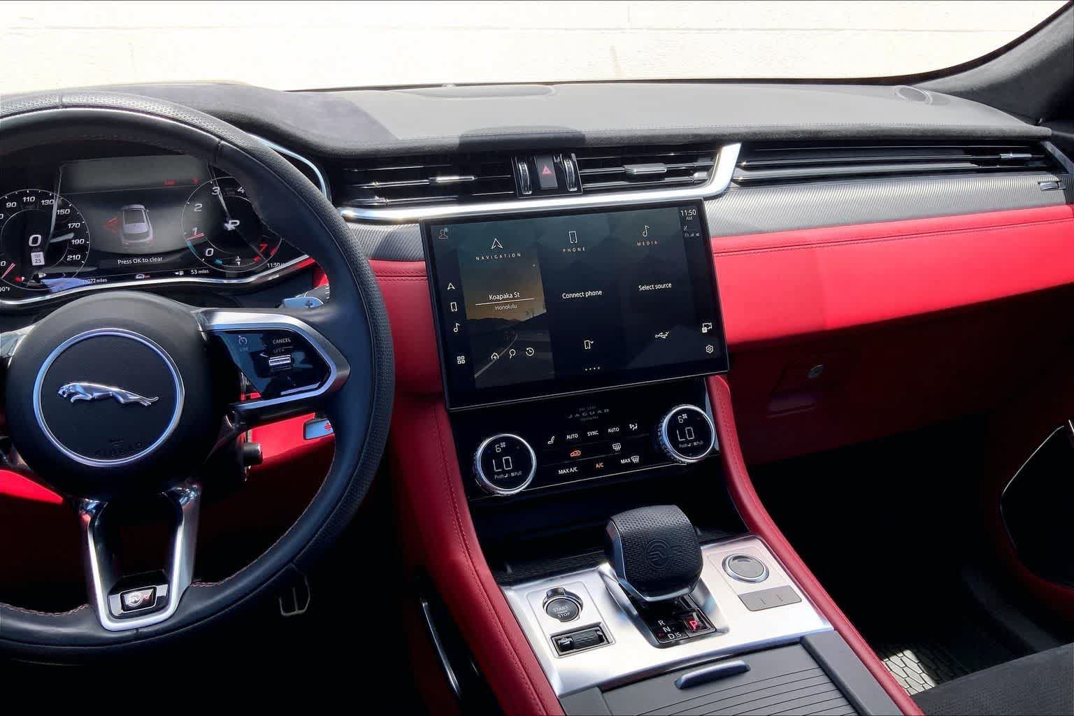 Used 2023 Jaguar F-PACE SVR AWD/4WD image 15
