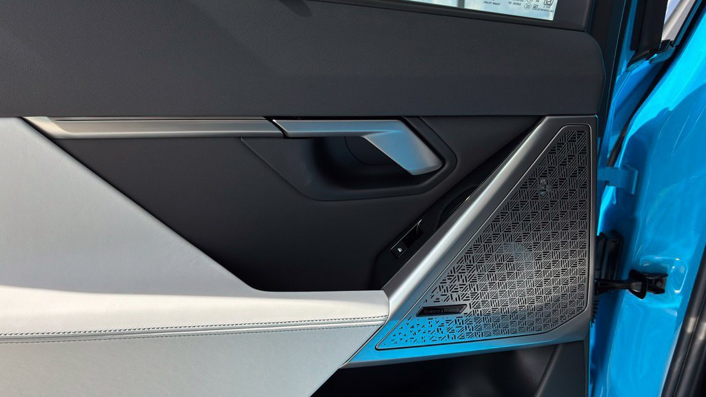 New 2027 BMW M5 w/ Carbon Package AWD/4WD image 31
