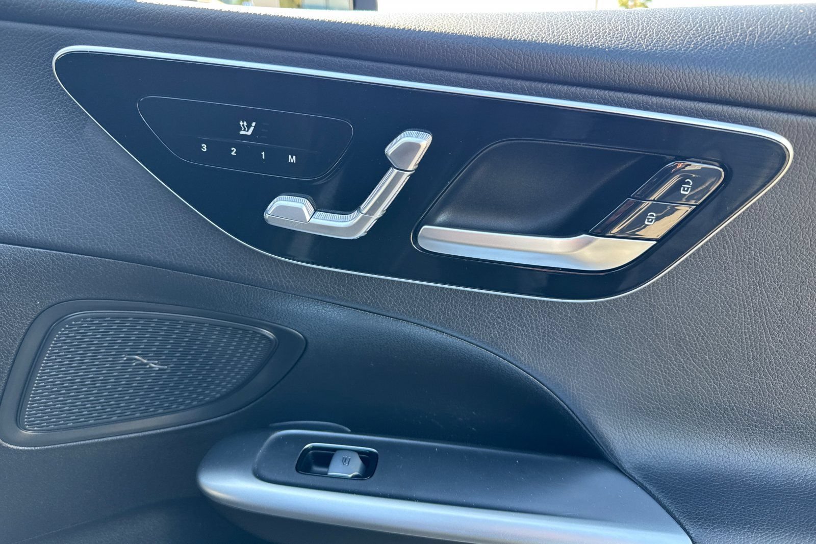 Used 2024 Mercedes-Benz C 300 4MATIC Sedan image 19