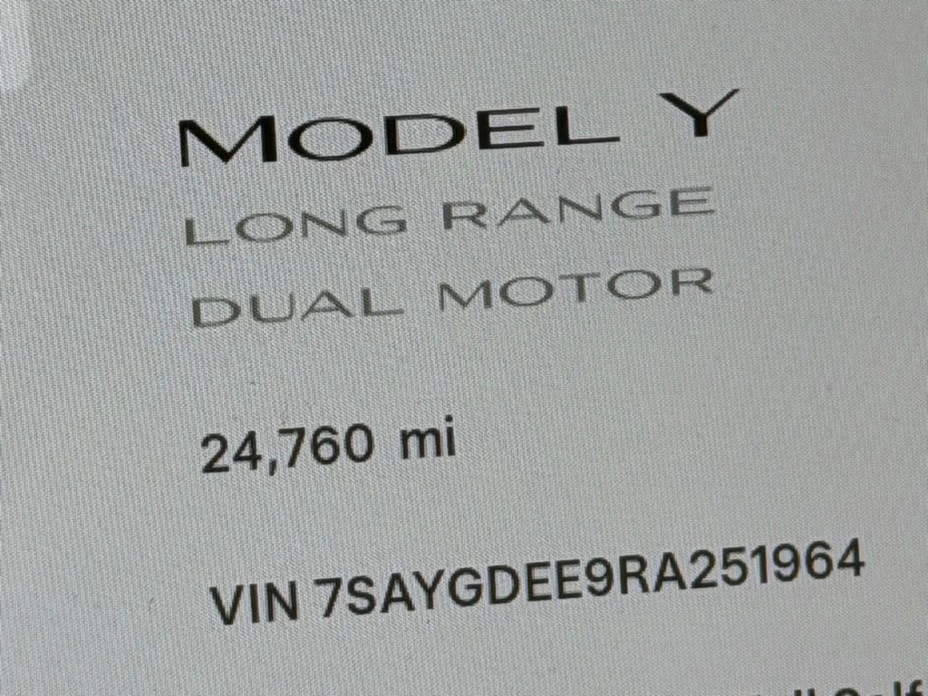 Used 2024 Tesla Model Y Long Range image 14