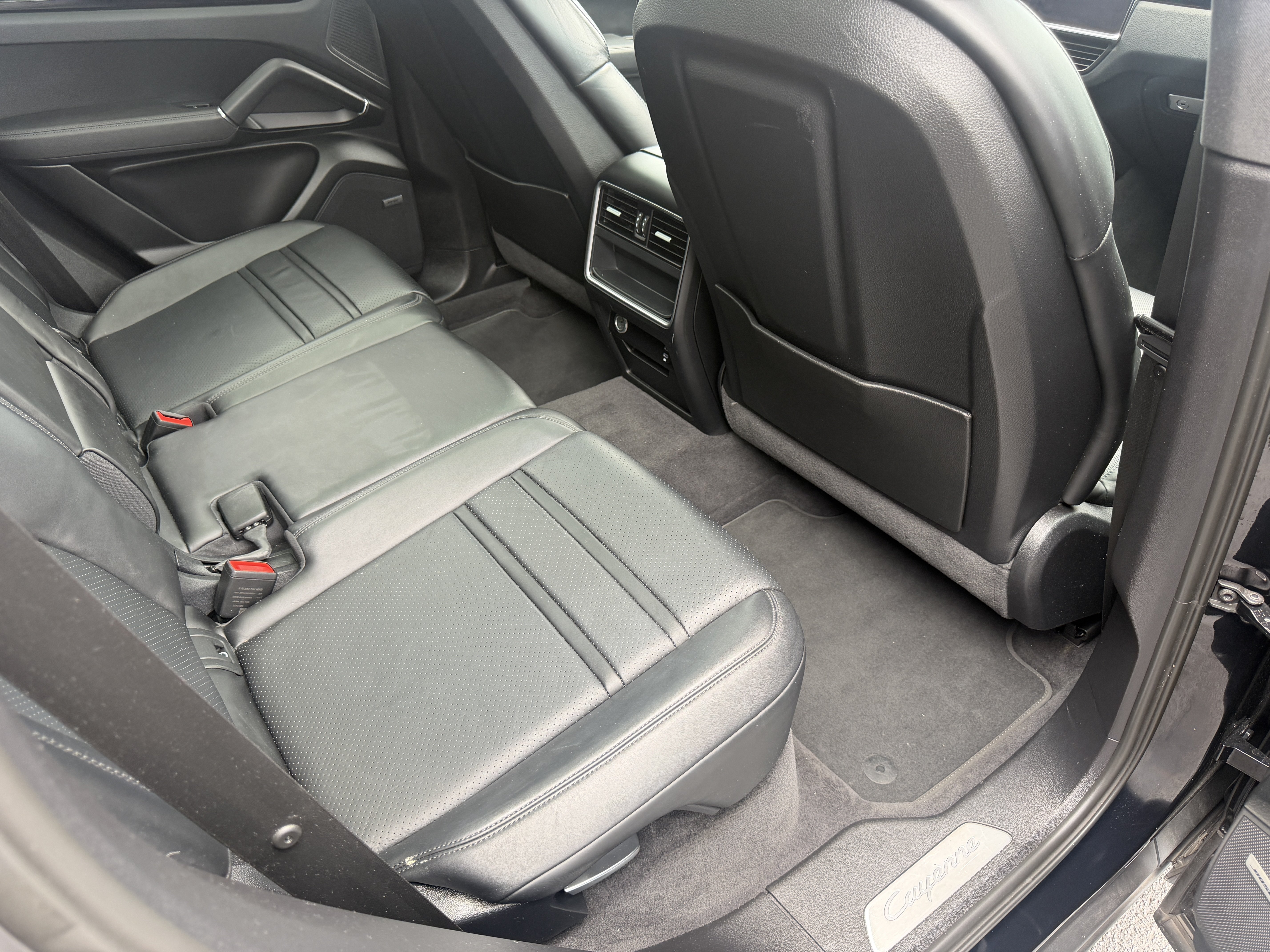 Certified 2020 Porsche Cayenne AWD/4WD image 18