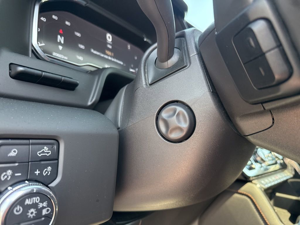 Used 2025 GMC Sierra 1500 AT4 w/ AT4 Premium Package image 18