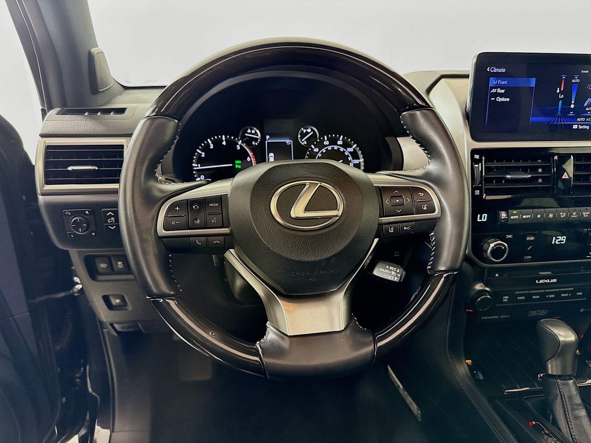 Used 2023 Lexus GX 460 Luxury w/ Sport Design Package AWD/4WD image 12