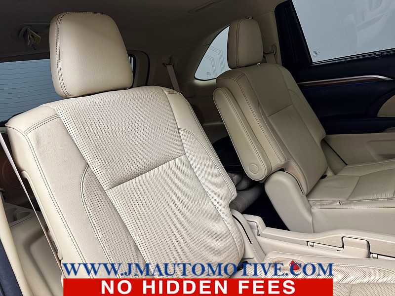 Used 2017 Toyota Highlander Limited image 21