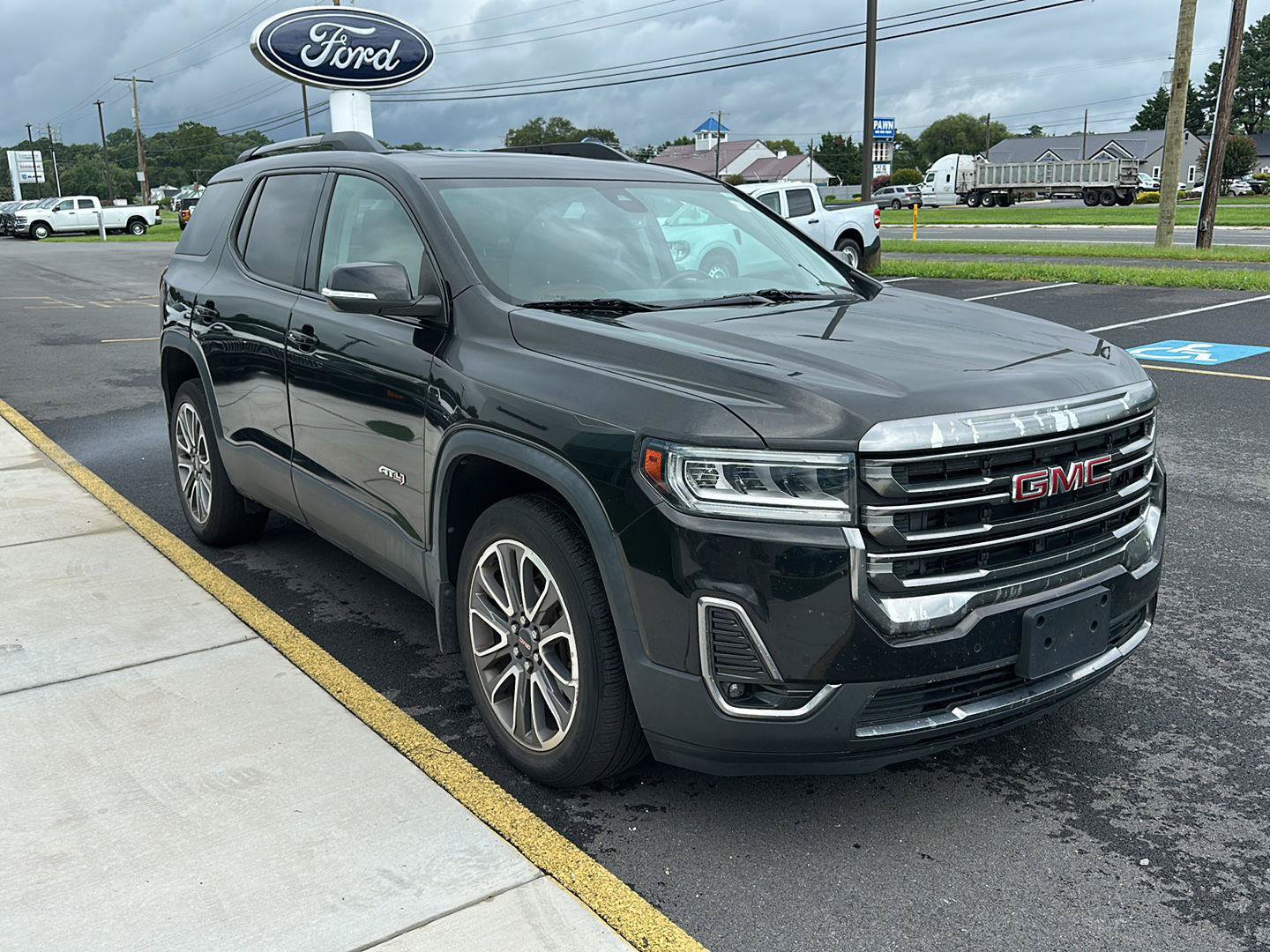 Used 2020 GMC Acadia AT4 w/ Driver Alert Package II AWD/4WD image 3
