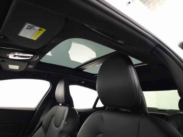 Certified 2023 Volvo S60 B5 Plus w/ Climate Package image 17