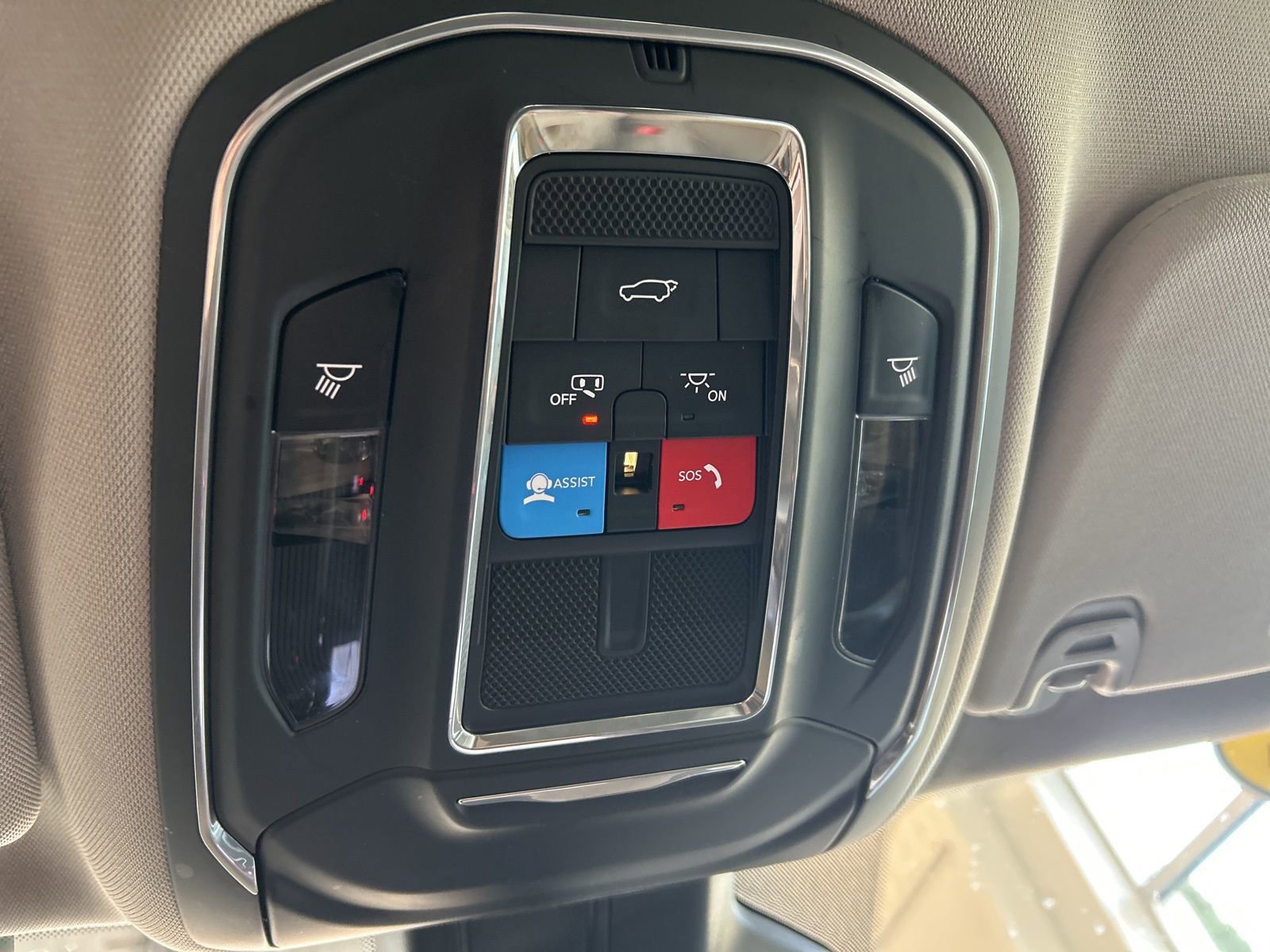 Used 2024 Jeep Wagoneer L Series II w/ Flexible Seating Group image 34