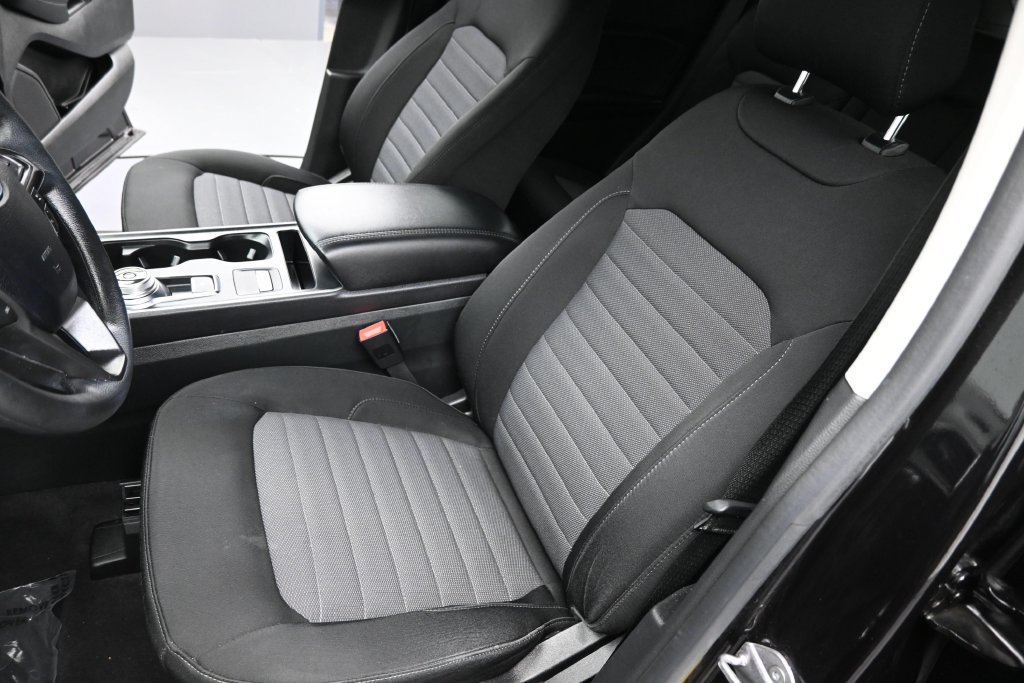 Used 2024 Ford Edge SE w/ Black Appearance Package AWD/4WD image 11