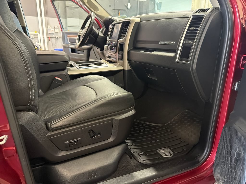 Used 2015 RAM 1500 Laramie w/ Convenience Group AWD/4WD image 18
