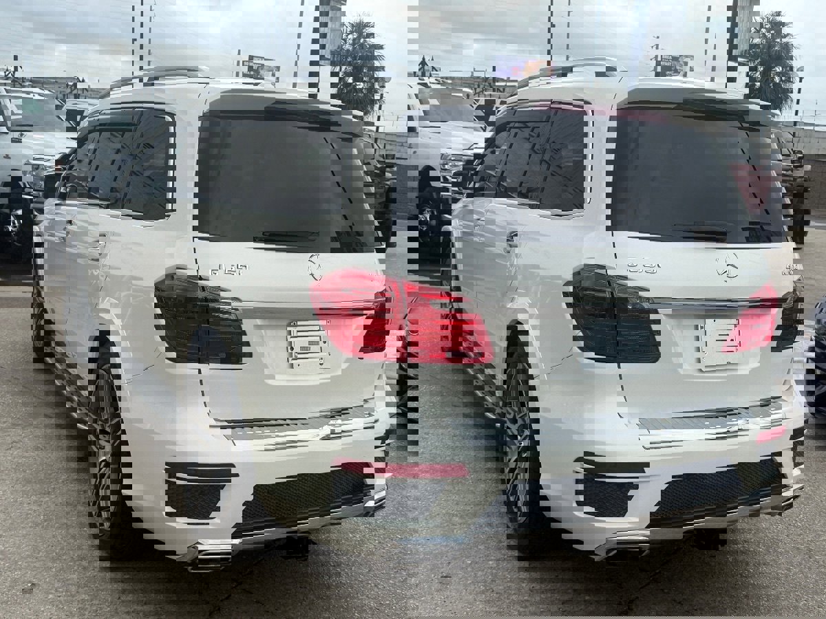 Used 2014 Mercedes-Benz GL 550 4MATIC image 7