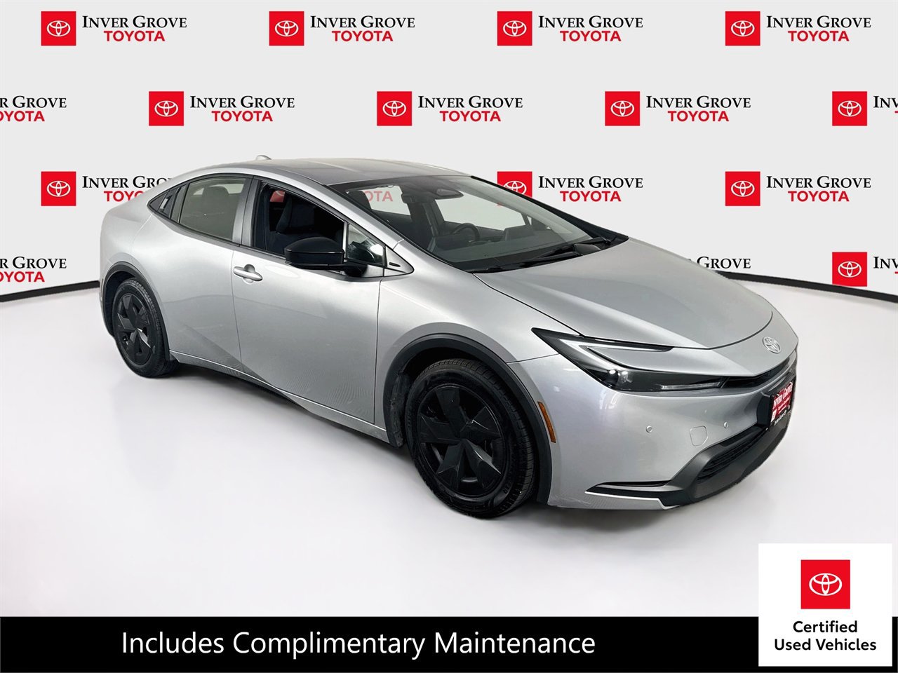 Certified 2025 Toyota Prius LE FWD image 3