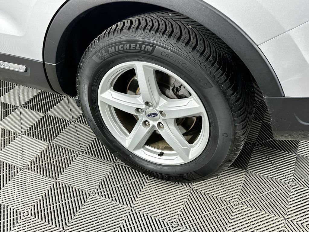 Used 2018 Ford Explorer XLT w/ Equipment Group 201A image 40