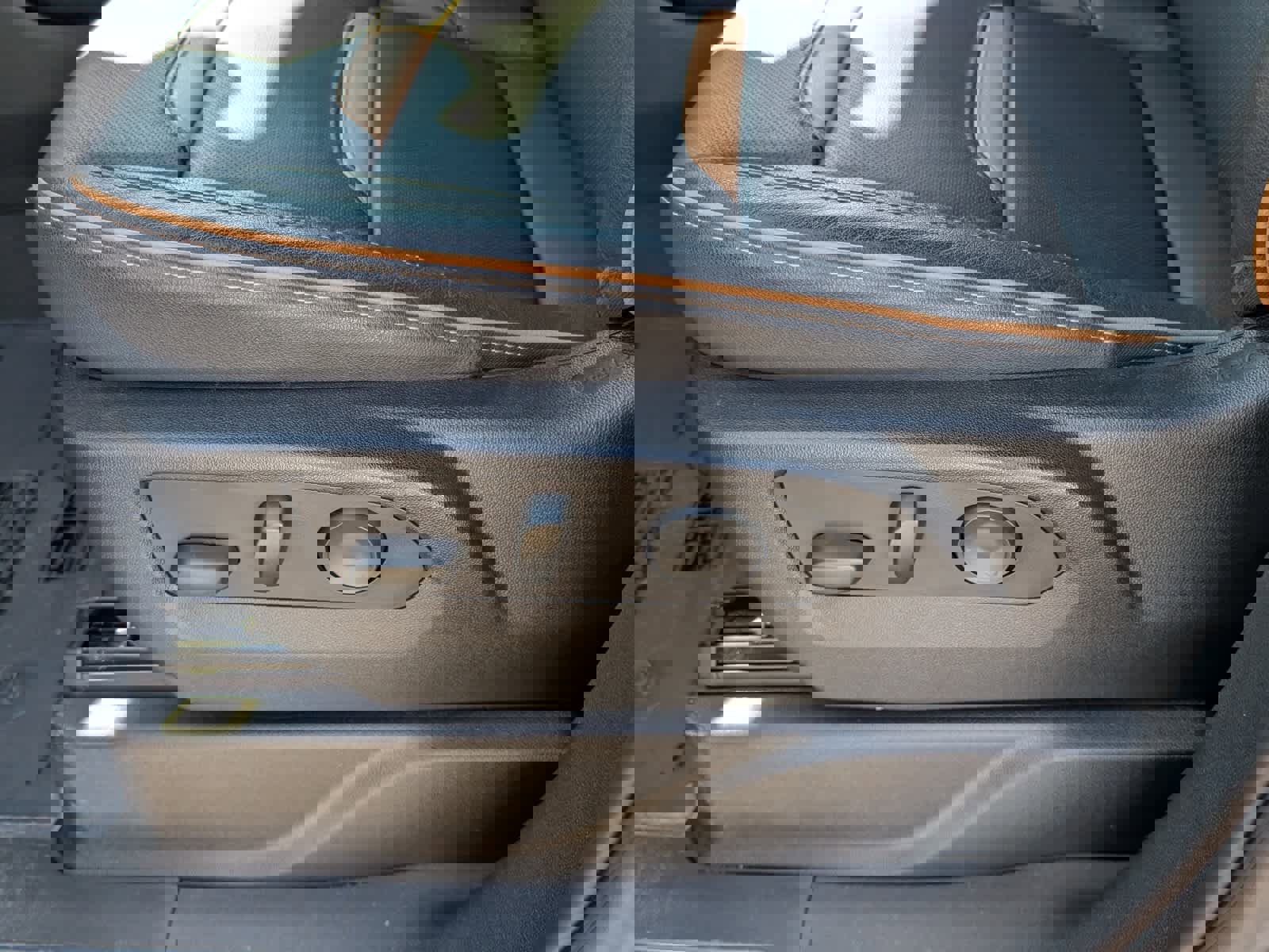 Certified 2024 GMC Yukon AT4 image 21