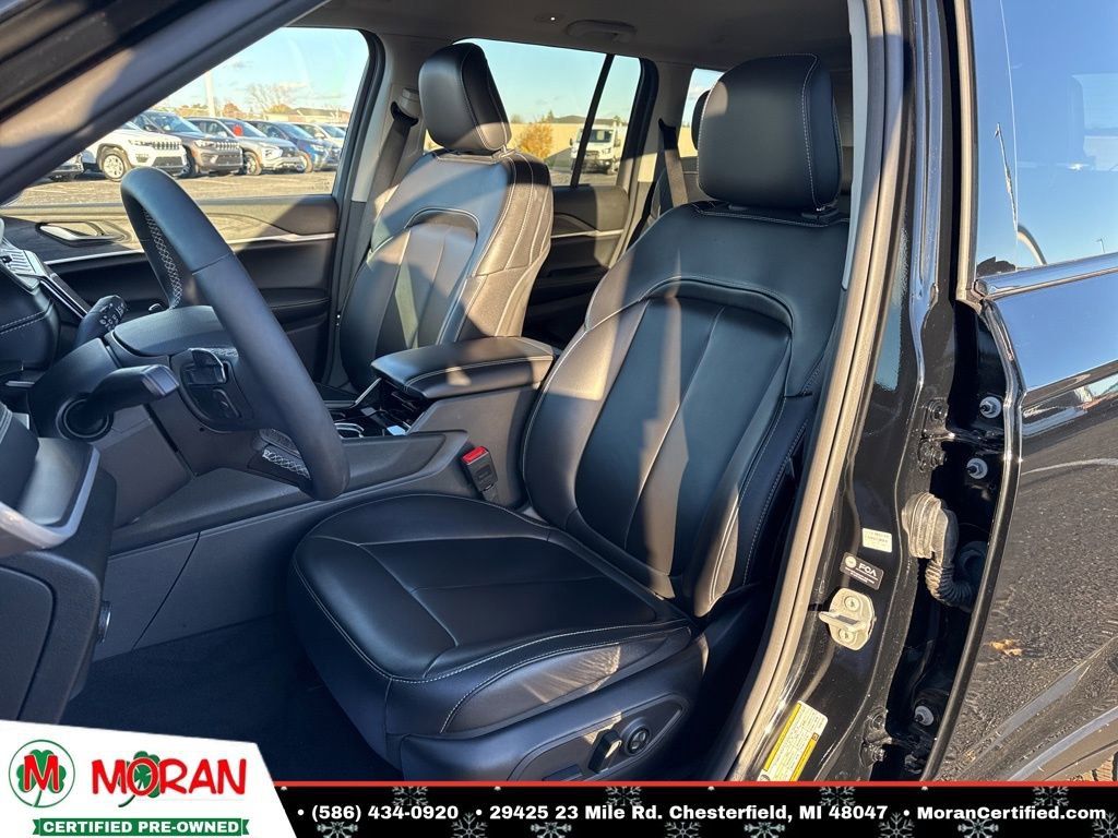 Used 2023 Jeep Grand Cherokee Limited image 14