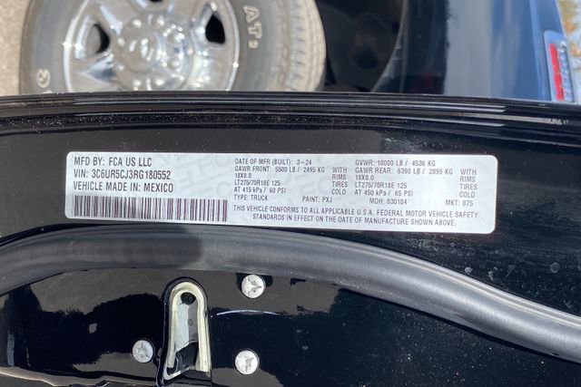 Used 2024 RAM 2500 Tradesman w/ Chrome Appearance Group image 28