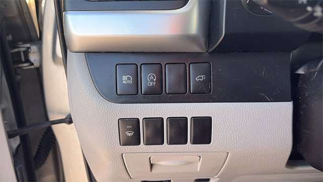 Used 2017 Toyota Highlander XLE image 18