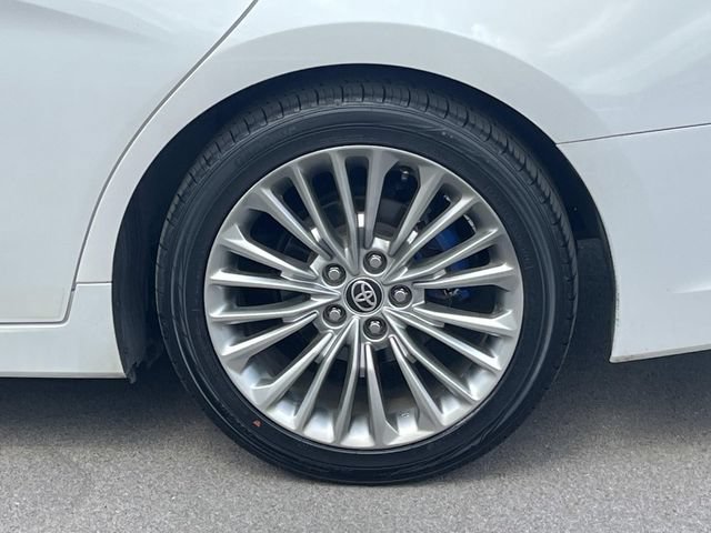 Used 2020 Toyota Avalon Limited w/ Advanced Safety Package FWD image 12