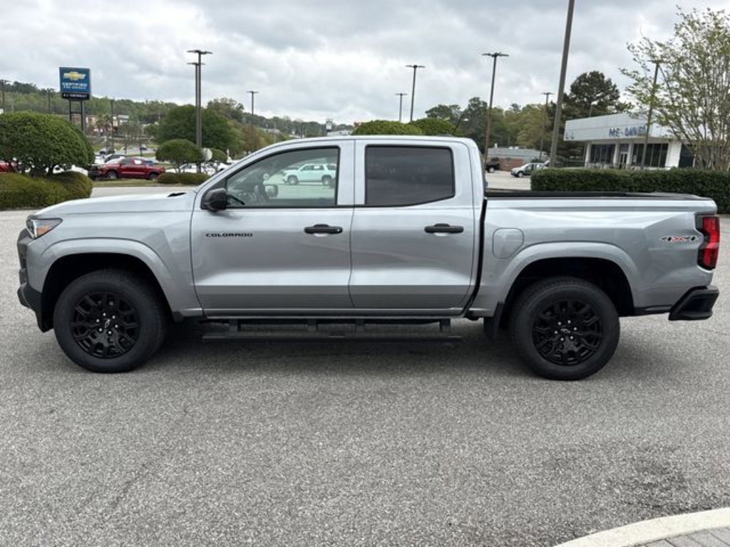 Used 2026 Chevrolet Colorado W/T w/ WT Custom Package AWD/4WD image 6