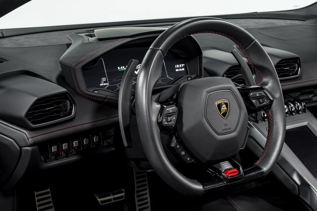 Used 2022 Lamborghini Huracan EVO RWD image 13