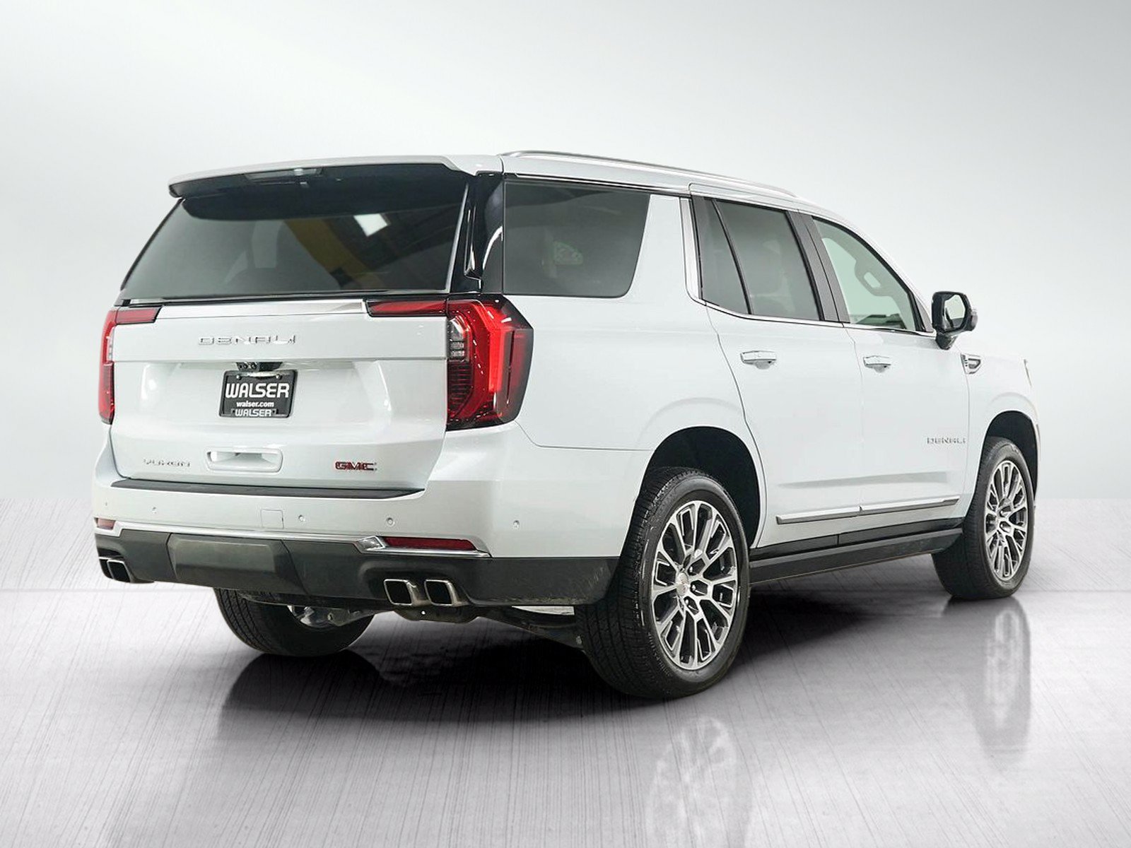 Used 2026 GMC Yukon Denali w/ Denali Reserve Package AWD/4WD image 5
