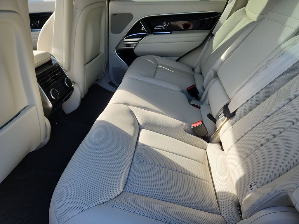 New 2026 Land Rover Range Rover SE AWD/4WD image 5