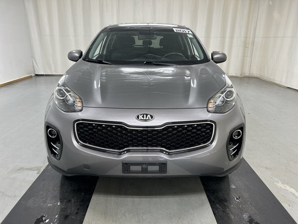Used 2017 Kia Sportage LX AWD/4WD image 3