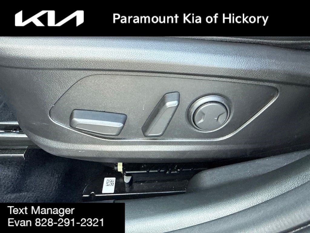 Used 2022 Hyundai Santa Cruz Limited AWD/4WD image 19