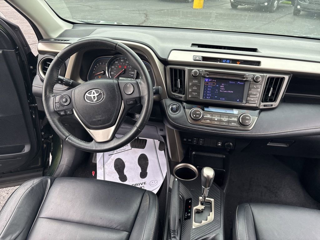 Used 2013 Toyota RAV4 Limited image 31