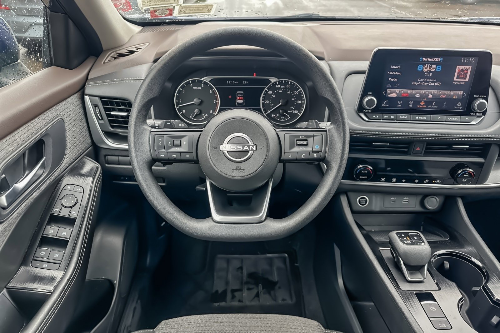 Used 2023 Nissan Rogue SV image 14