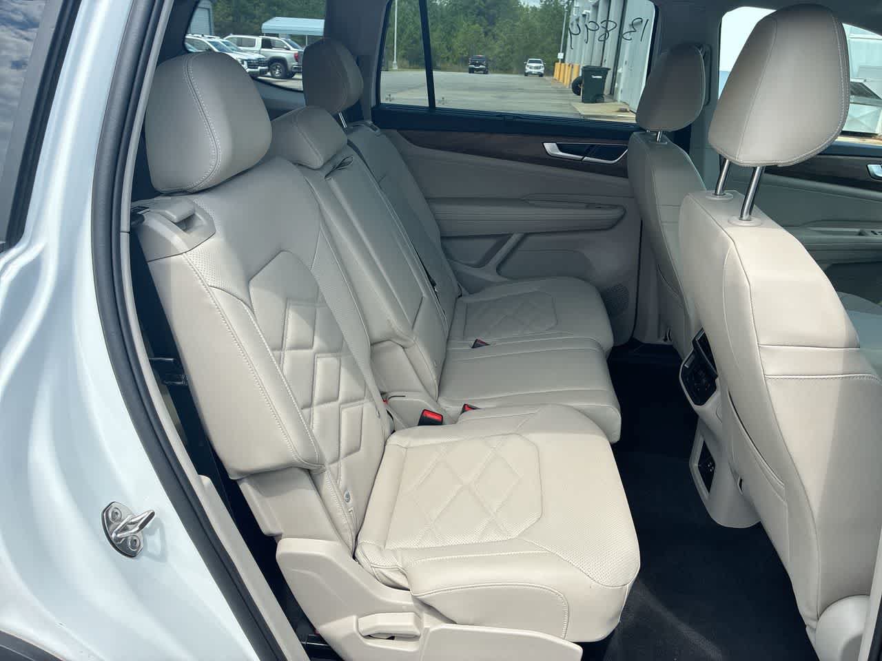 Used 2026 Volkswagen Atlas SE FWD image 25