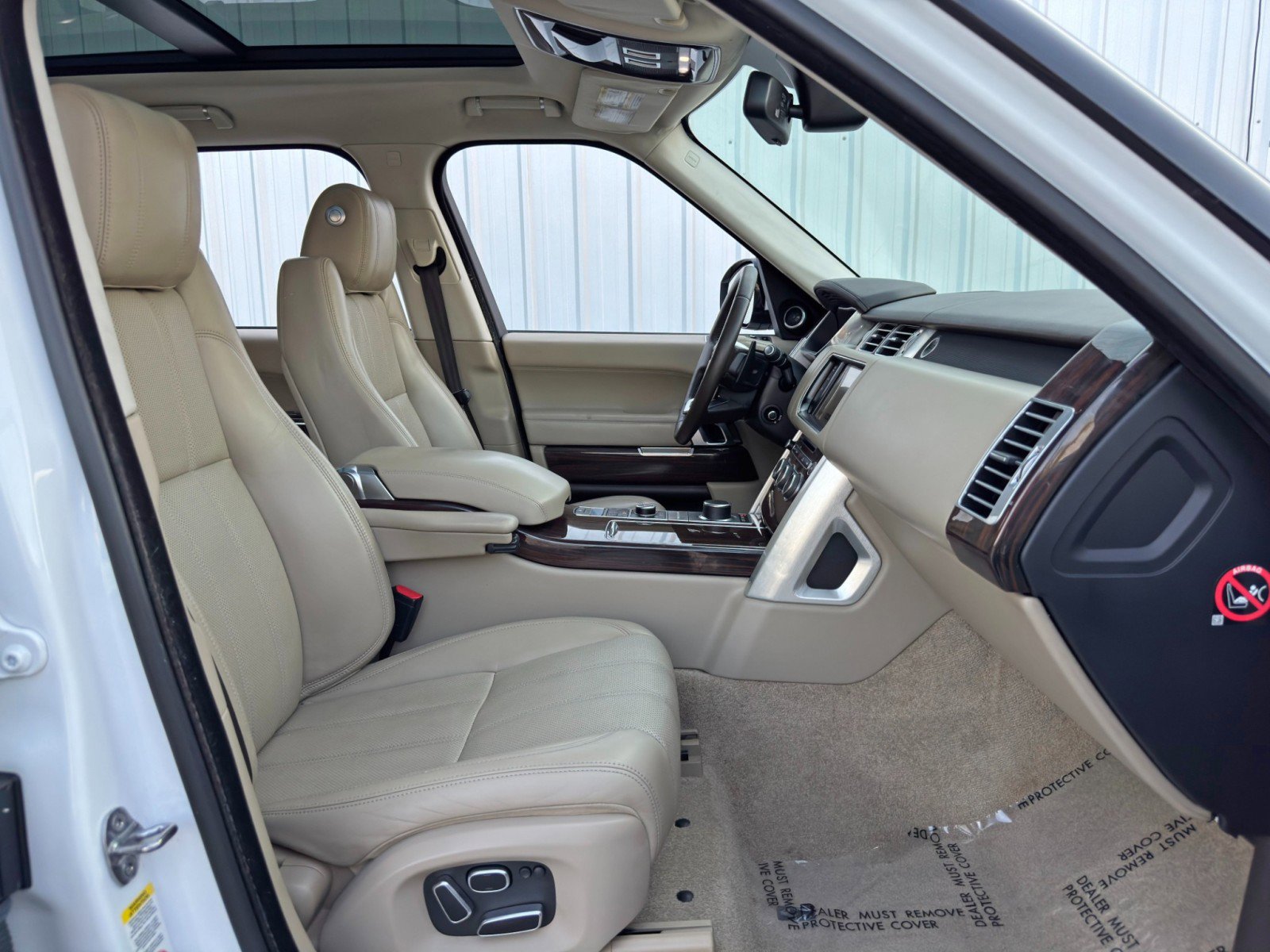 Used 2015 Land Rover Range Rover Supercharged image 15