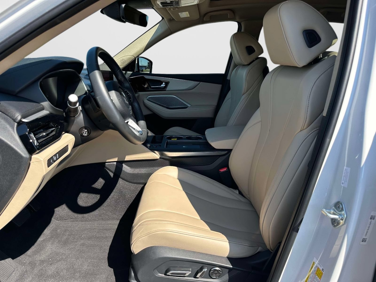 Certified 2025 Acura MDX SH-AWD image 15