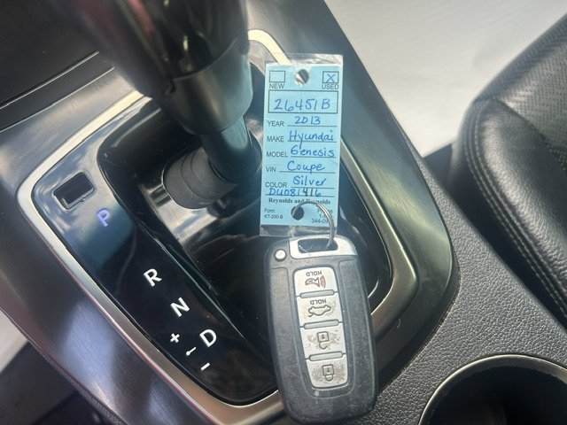 Used 2013 Hyundai Genesis 3.8 RWD image 16