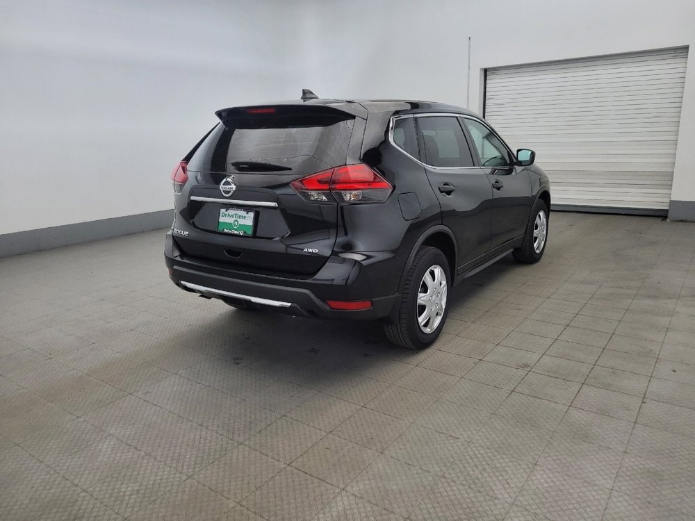 Used 2017 Nissan Rogue S AWD/4WD image 9