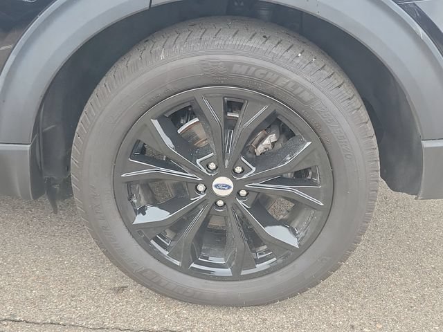Used 2021 Ford Explorer Limited w/ Equipment Group 301A AWD/4WD image 34