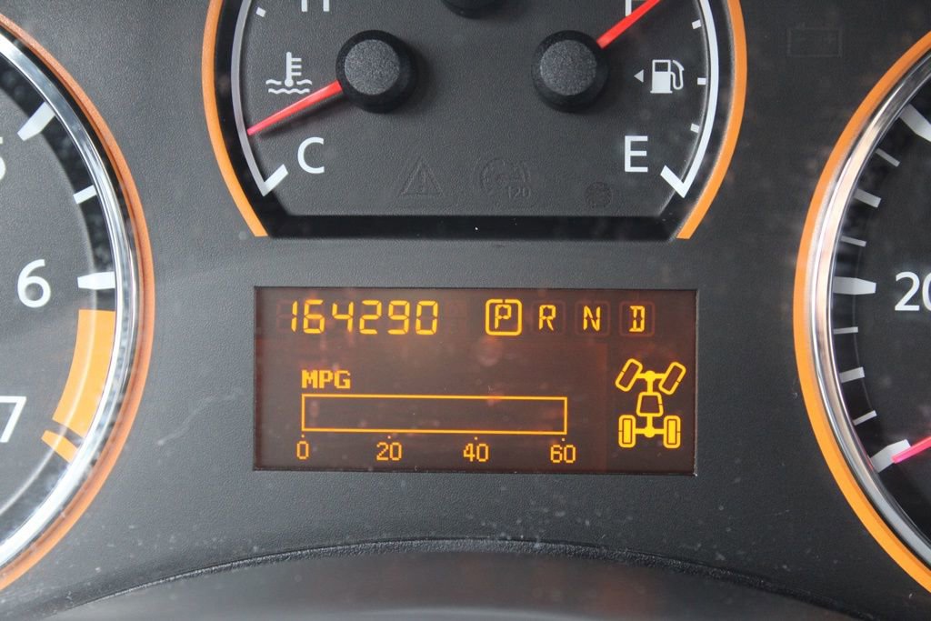 Used 2015 Nissan Armada SL image 39