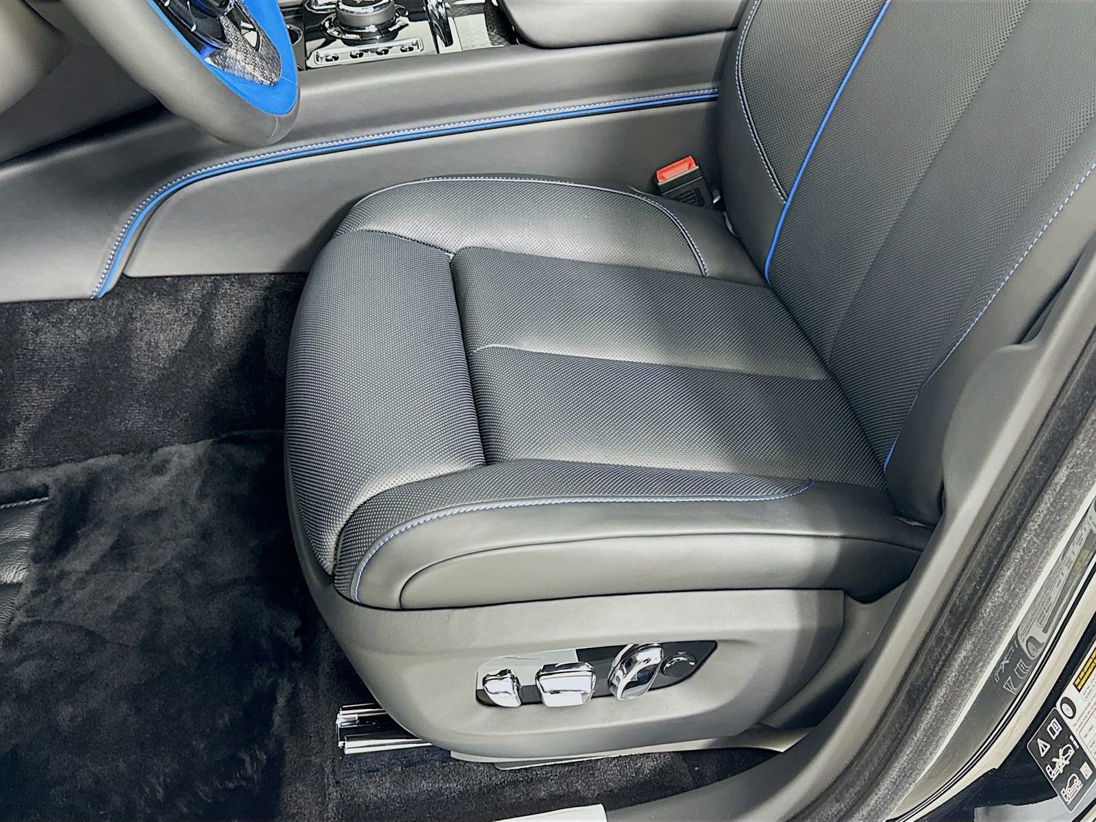 Certified 2025 Rolls-Royce Ghost Black Badge AWD/4WD image 19