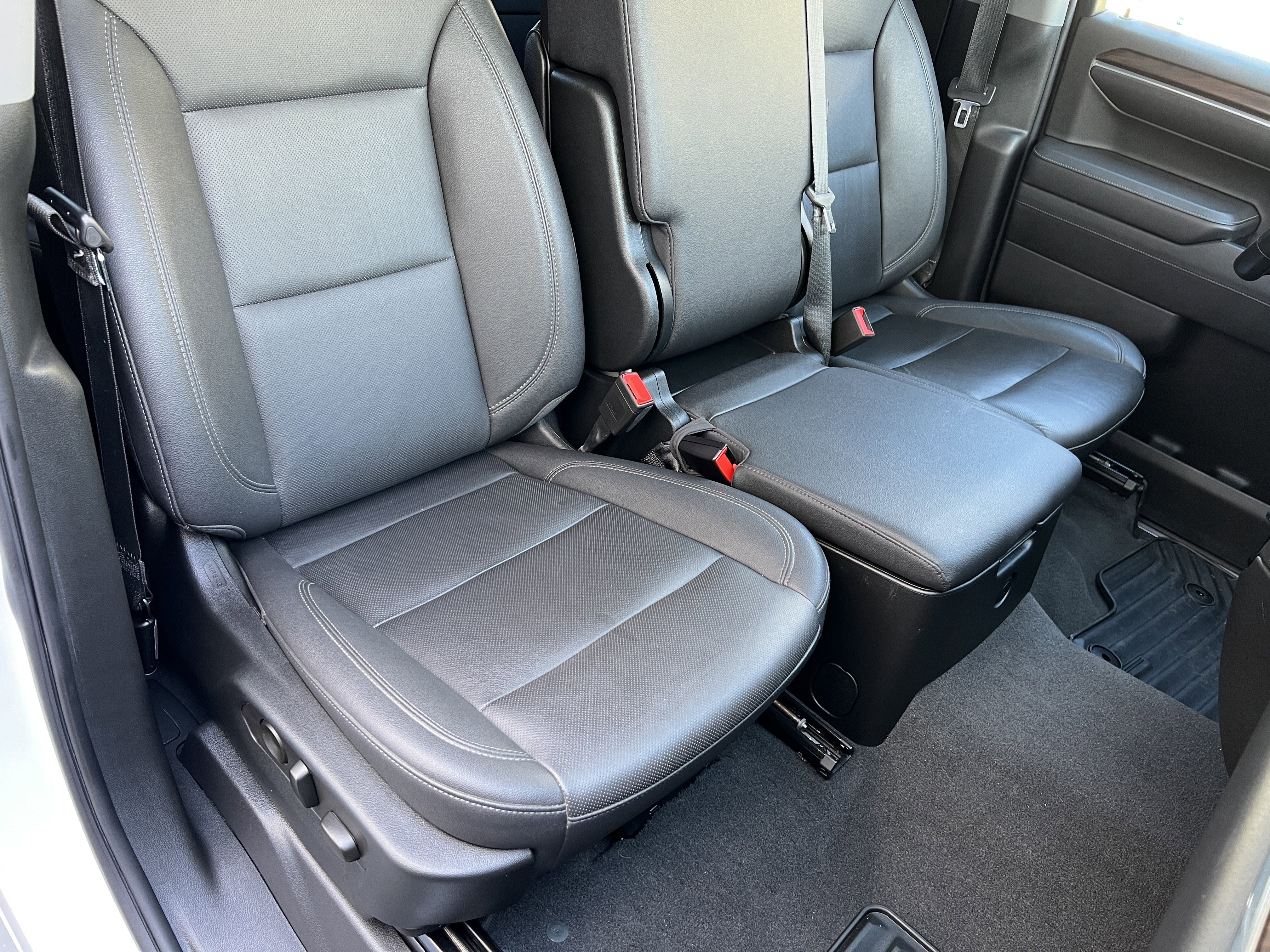 Used 2022 GMC Sierra 1500 SLT w/ X31 Off-Road Package AWD/4WD image 23