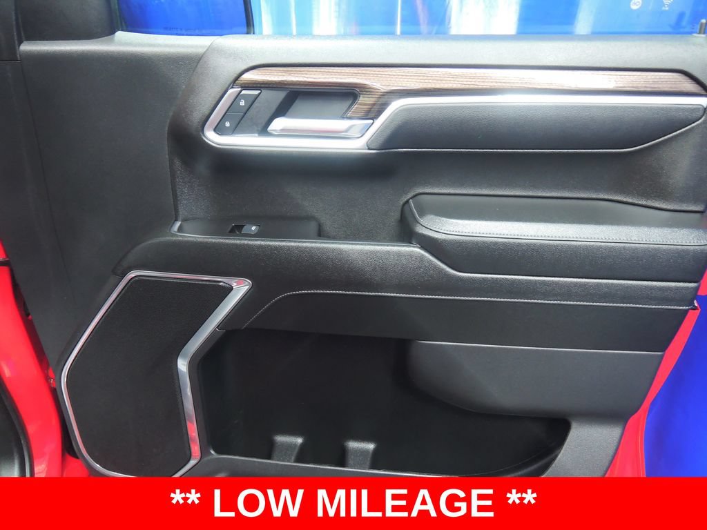 Used 2025 Chevrolet Silverado 1500 LT AWD/4WD image 38