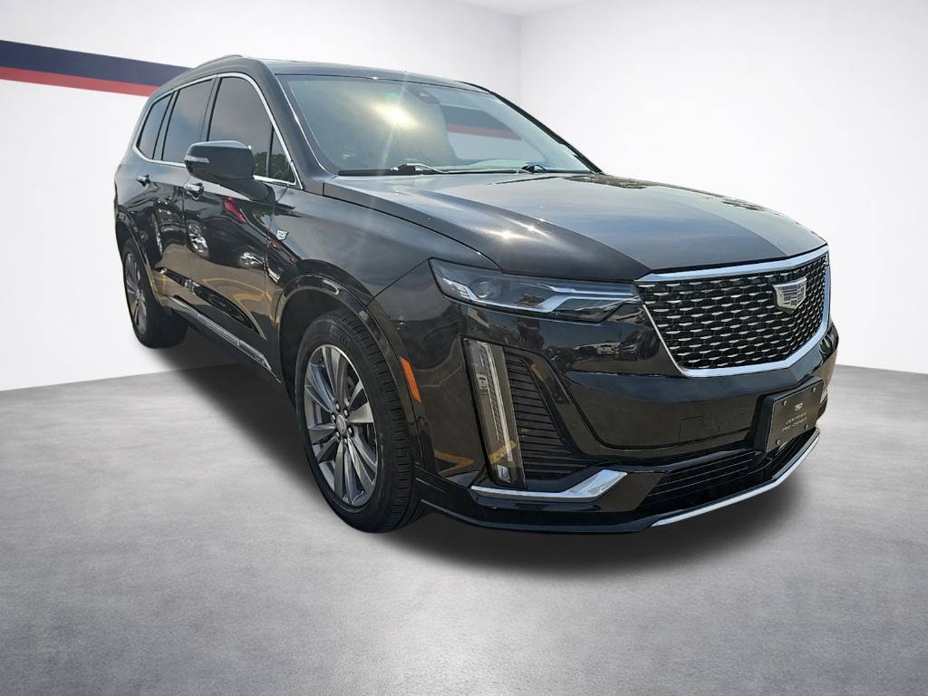 Used 2022 Cadillac XT6 Premium Luxury w/ Technology Package AWD/4WD image 3