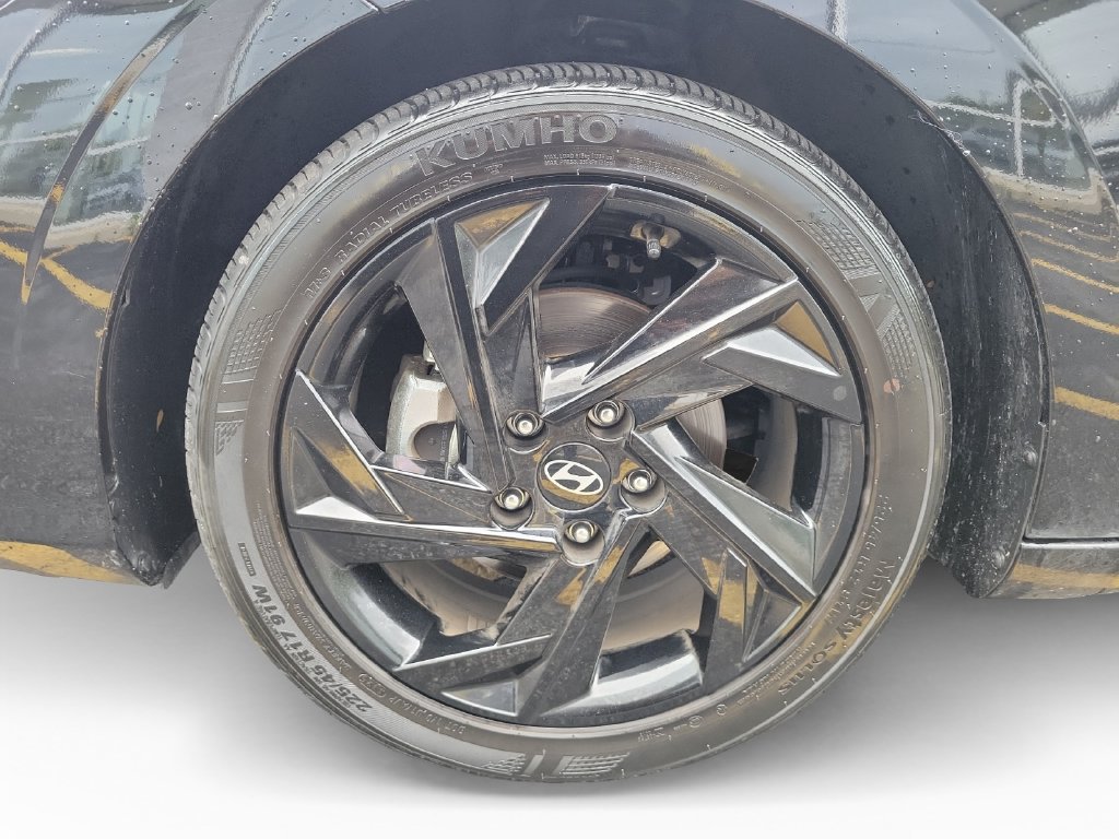 Used 2026 Hyundai Elantra Sport FWD image 25